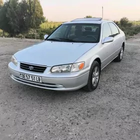 Toyota Camry 2001