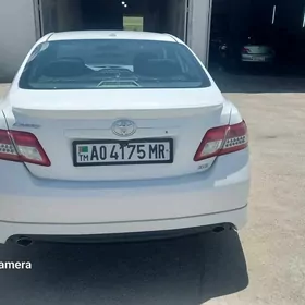 Toyota Camry 2011