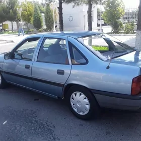 Opel Vectra 1989