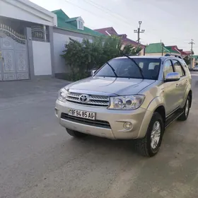 Toyota Fortuner 2009