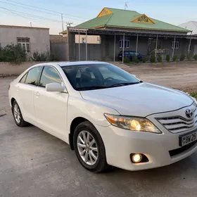 Toyota Camry 2011