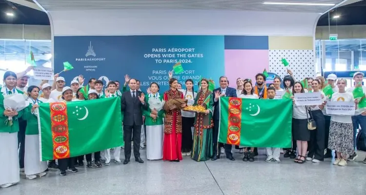 Туркменские олимпийцы прибыли в Париж