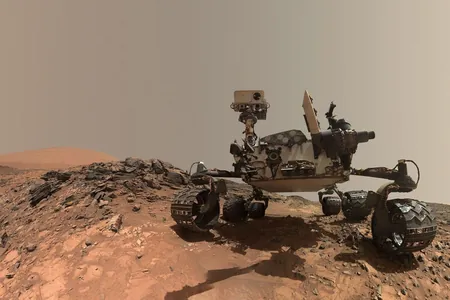 Марсоход Curiosity впервые обнаружил на Красной планете кристаллы серы