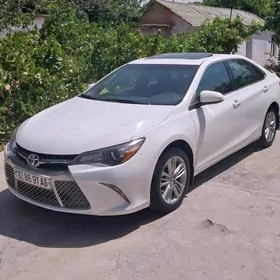 Toyota Camry 2017