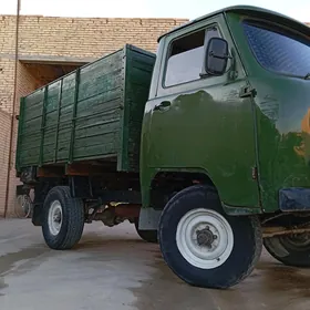 UAZ 452 1984