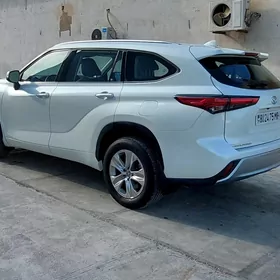 Toyota Highlander 2020