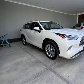 Toyota Highlander 2020