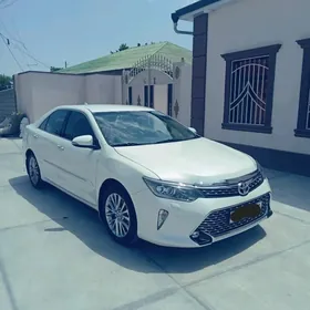 Toyota Camry 2017