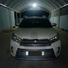 Toyota Highlander 2018