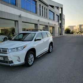 Toyota Highlander 2018