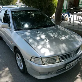 Mitsubishi Lancer 2001