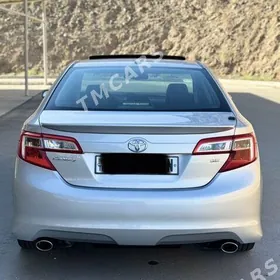 Toyota Camry 2012