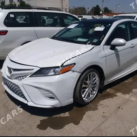 Toyota Camry 2018