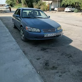 Toyota Camry 2001