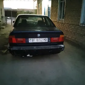 BMW 525 1990