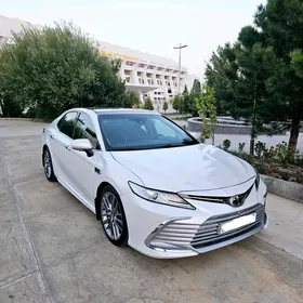 Toyota Camry 2018