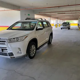 Toyota Highlander 2018
