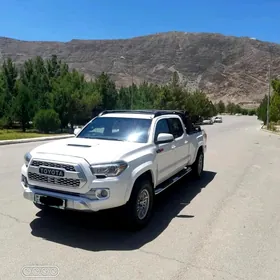 Toyota Tacoma 2016