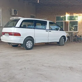 Toyota Previa 1992