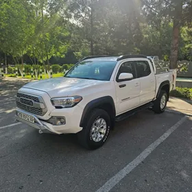 Toyota Tacoma 2018