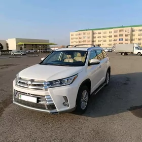 Toyota Highlander 2018