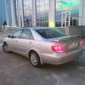 Toyota Camry 2004