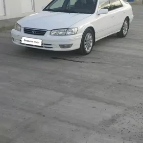 Toyota Camry 2000