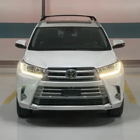 Toyota Highlander 2018