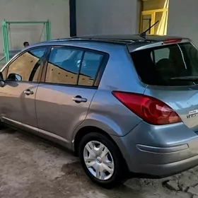 Nissan Versa 2010