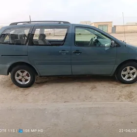 Toyota Sienna 2000