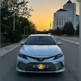 Toyota Camry 2019