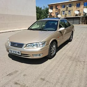 Toyota Camry 2001