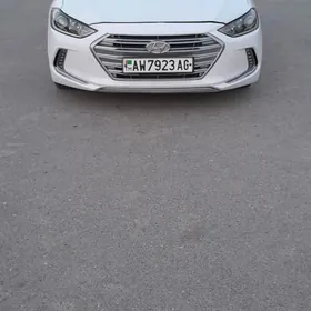 Hyundai Elantra 2018