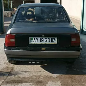 Opel Vectra 1990