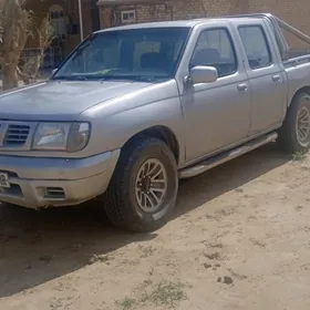 Nissan Navara 2002