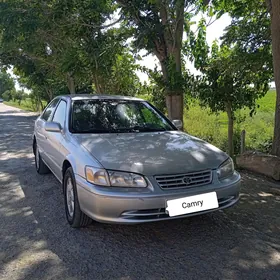 Toyota Camry 2001