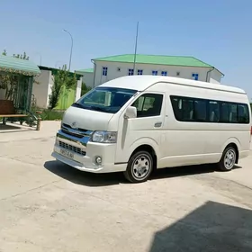 Toyota Hiace 2008