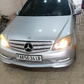 Mercedes-Benz C300 2010