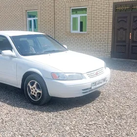 Toyota Camry 1999