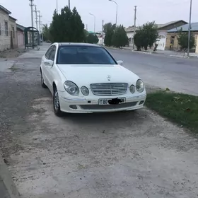 Mercedes-Benz E320 2003