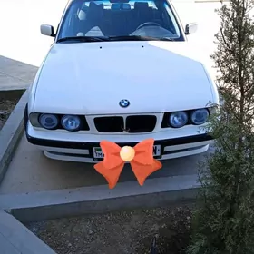 BMW 525 1990