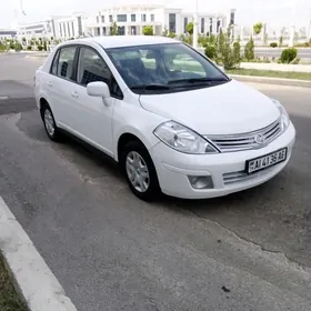 Nissan Versa 2010