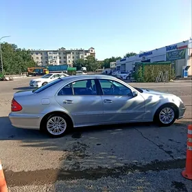 Mercedes-Benz E320 2003