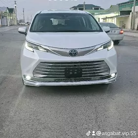 Toyota Sienna 2022