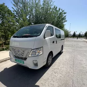 Nissan Urvan 2018