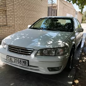 Toyota Camry 2000