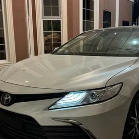 Toyota Camry 2023