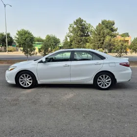 Toyota Camry 2015