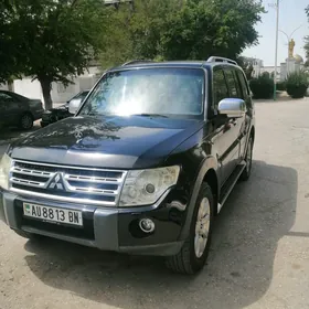 Mitsubishi Pajero 2011