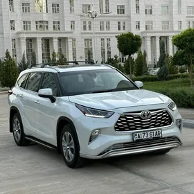 Toyota Highlander 2022